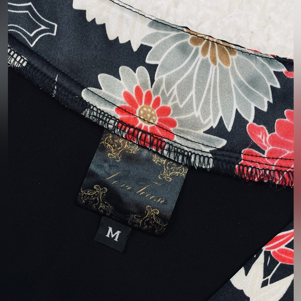LOVE TEASE • Black Floral Trim V-Neck Mini Dress, M - Picture 11 of 13